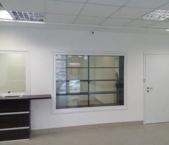 3123Перегородка светопрозрачная взломостойкая